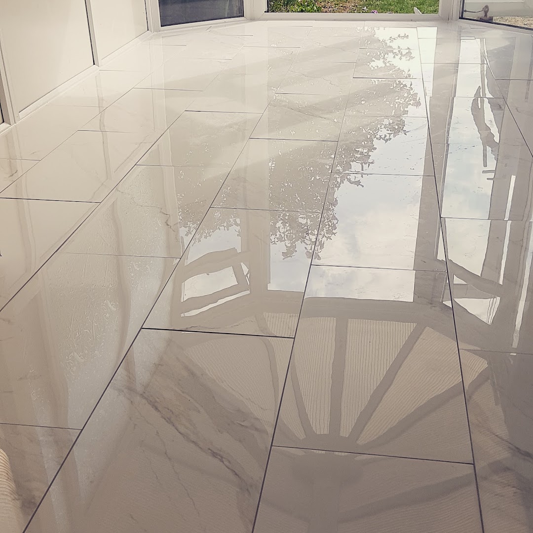 Falcon Tiling/Tiler — Photos 11